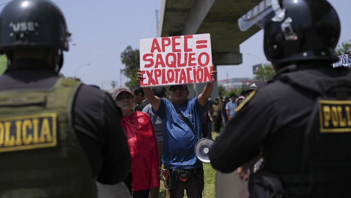 Peruvians call for justice and say ‘No’ to APEC