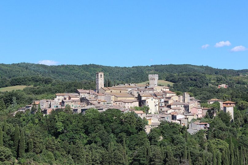 San Casciano dei Bagni, un comune di circa 1.600 abitanti nella regione Toscana.