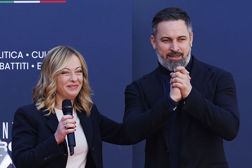 Abascal con la presidenta italiana Giorgia Meloni (ARCHIVO)