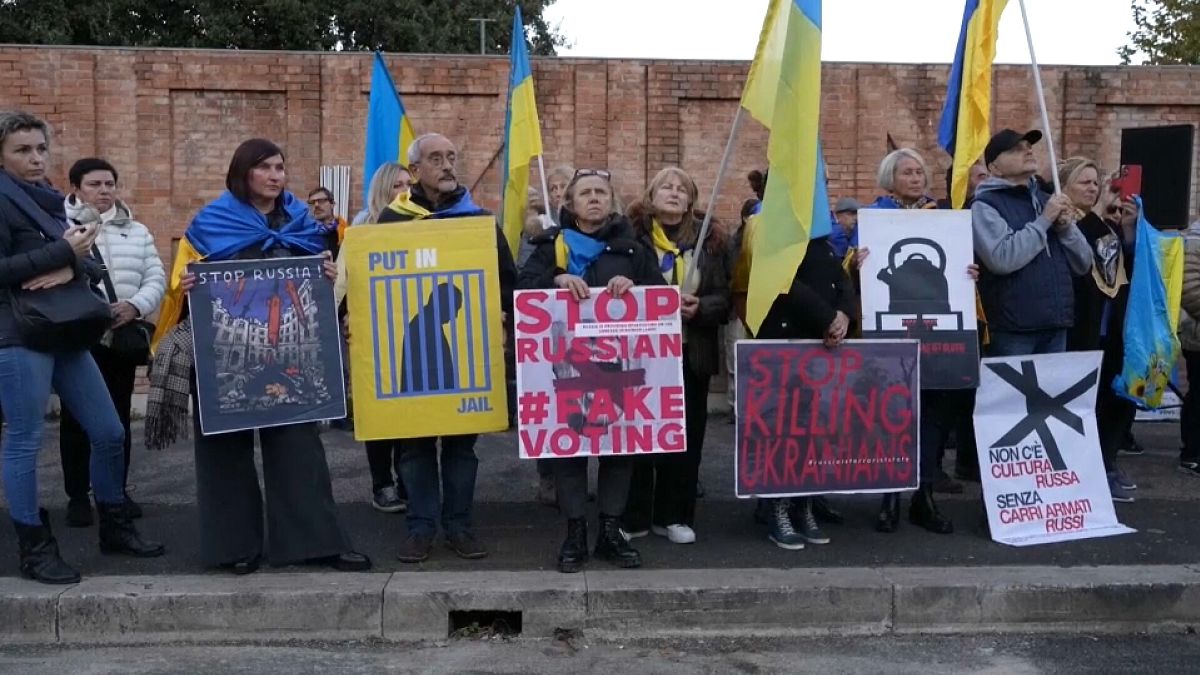 Pro-Ukraine protests take place in European capitals as 1,000th day of war approaches | Euronews