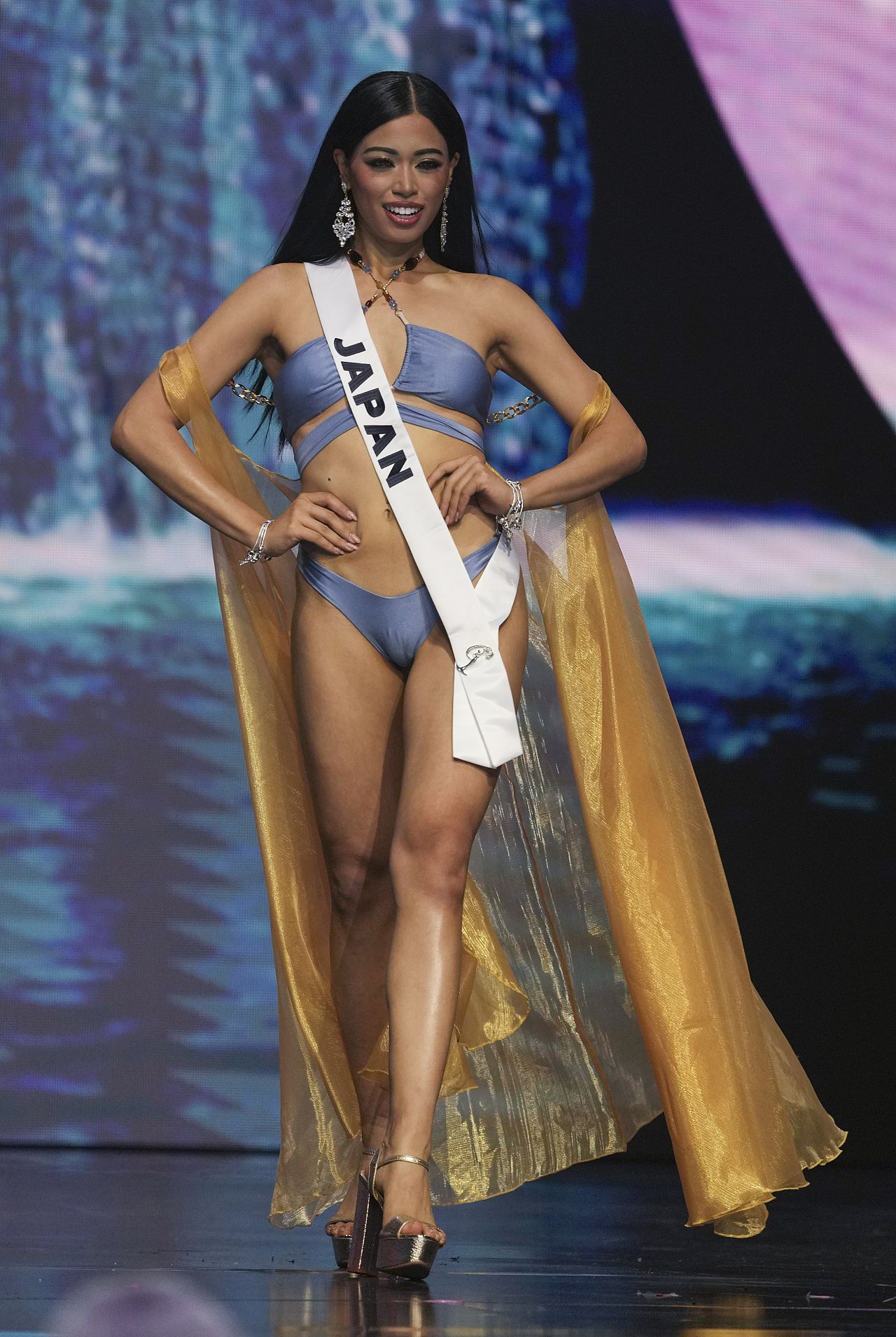 Miss Japon Kaya Chakrabortty participe à la finale du 73e concours de beauté Miss Univers.