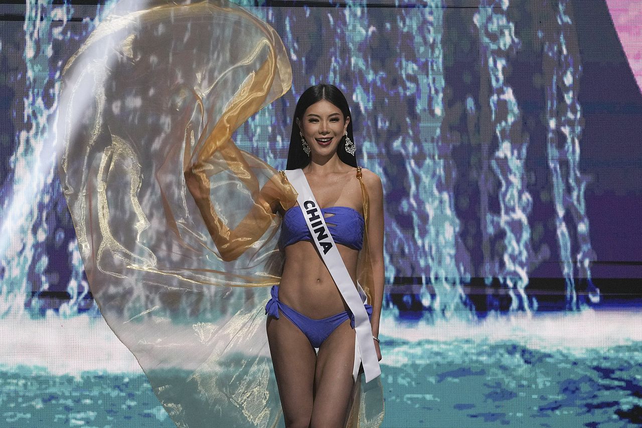 Miss Inde Rhea Singha participe à la finale du 73e concours de beauté Miss Univers.