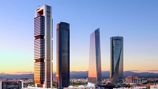 La Torre de Cristal di Madrid (seconda da destra) nella zona commerciale Cuatro Torres della città