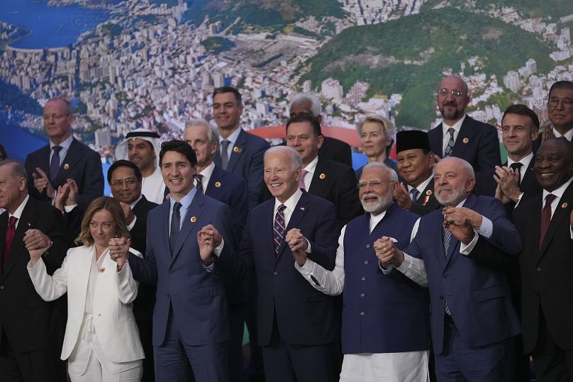 World leaders attending the G20 Summit pose for a group photo in Rio de Janeiro.