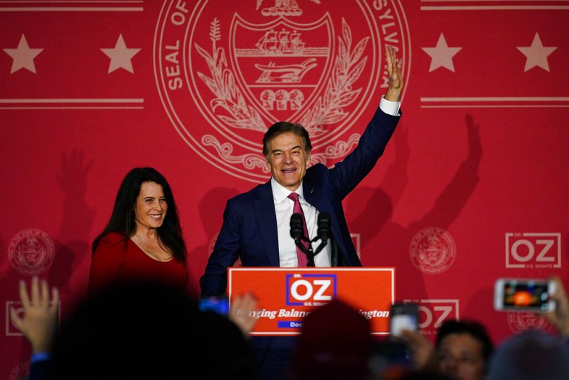 Mehmet Oz egy 2022-es pennsylvaniai kampányrendezvényen