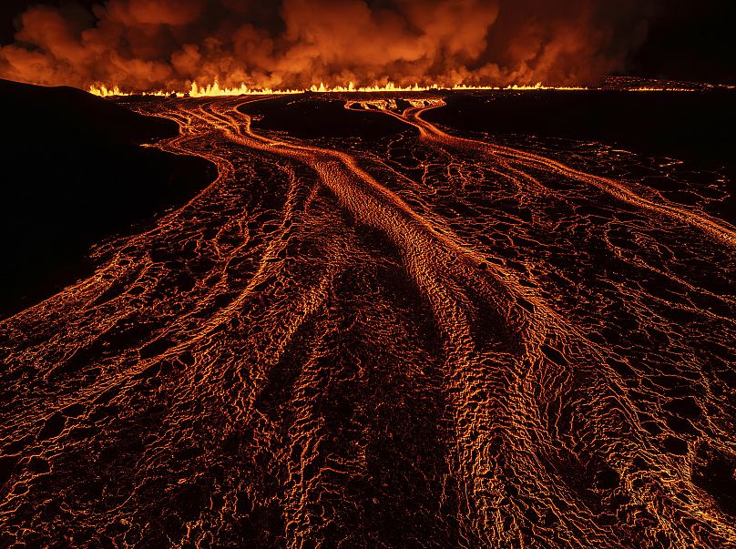 Une nouvelle éruption volcanique a débuté sur la péninsule de Reykjanes en Islande, le mercredi 20 novembre 2024.