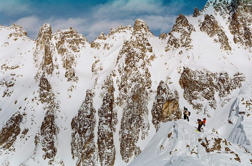 Picos de las montañas de Svaneti