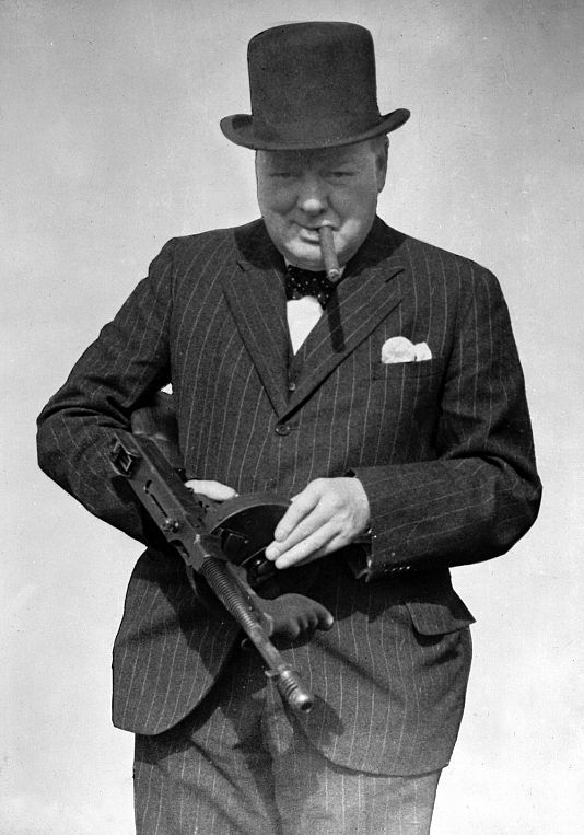 A brit kormány által részben cenzúrázott fotó Winston Churchillről, 1940-ben