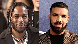 Il disperato Drake (nella foto a destra) sostiene che la Universal abbia falsamente gonfiato la popolarità del brano diss di Kendrick Lamar "Not Like Us". 