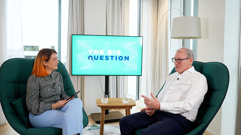 Thomas Bustrup chats to Hannah Brown on The Big Question