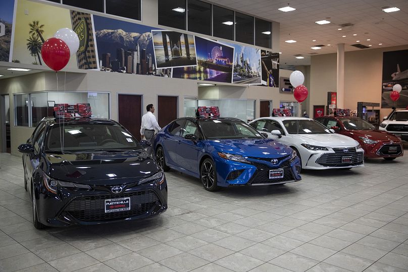 سيارات السيدان من تويوتا معروضة في صالة عرض في بوينتي هيلز تويوتا يوم الخميس 14 فبراير 2019 في إندستري، كاليفورنيا