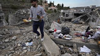 Lebanese begin street clean-up after ceasefire with Israel