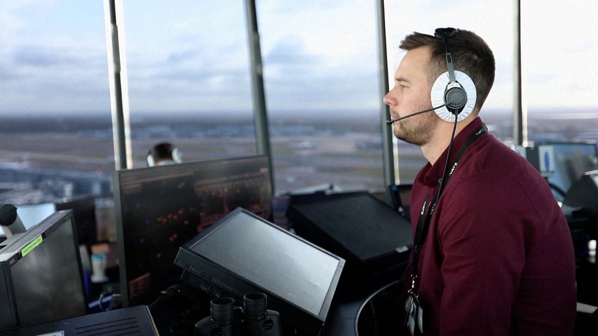 One of the world's busiest airports is piloting using AI to assist air traffic control