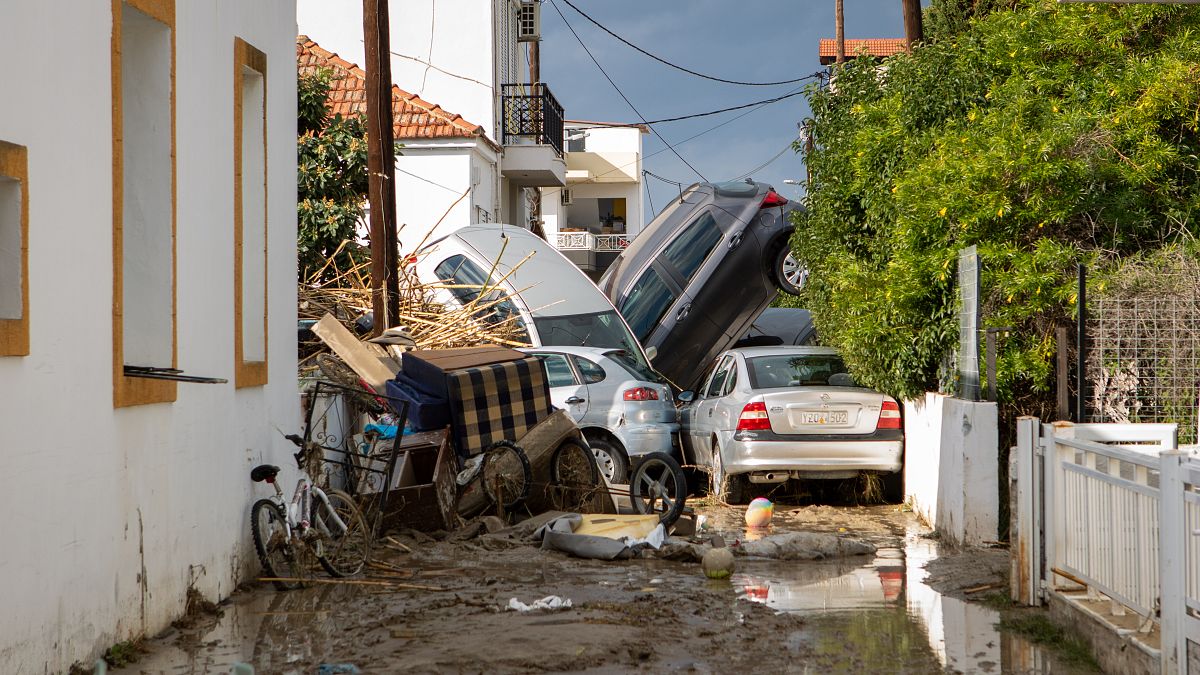 Βιβλική καταστροφή από την «Bora» στη Ρόδο – Επεσε το 75% του όγκου της βροχής στη Βαλένθια