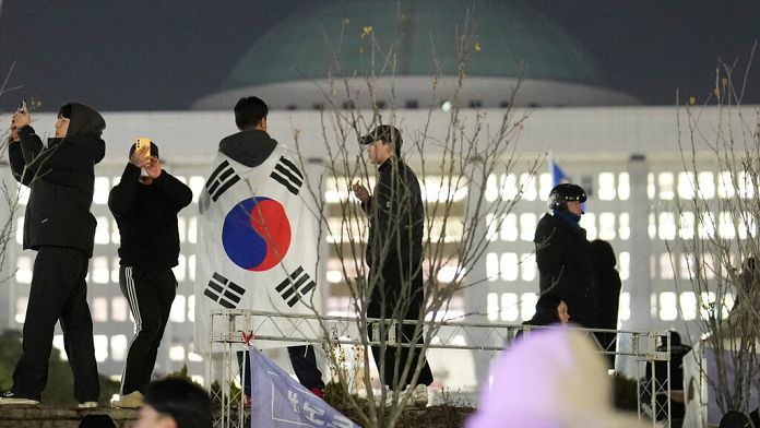 South Korea lifts martial law after lawmakers voted against it