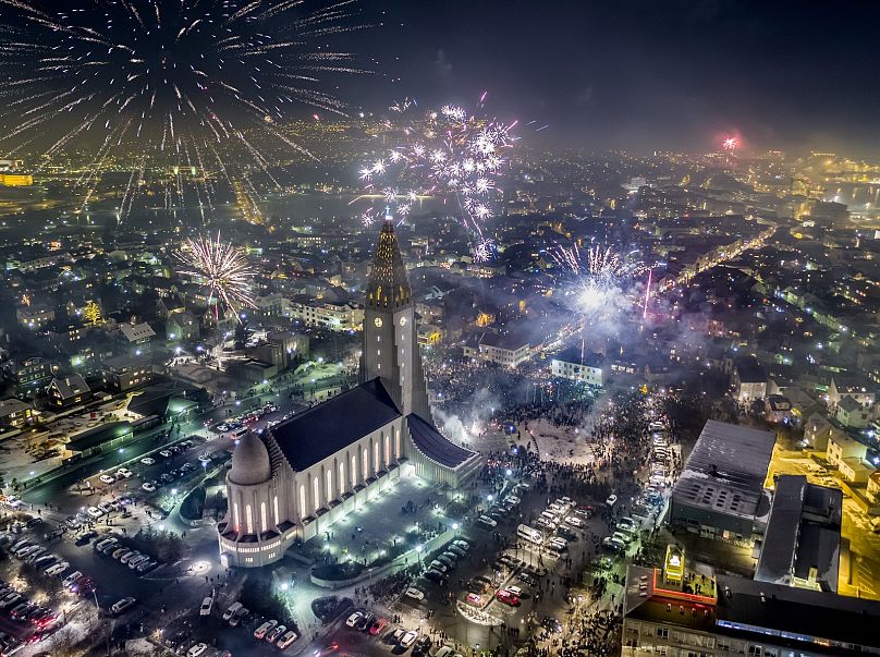 Fuegos artificiales sobre Reikiavik