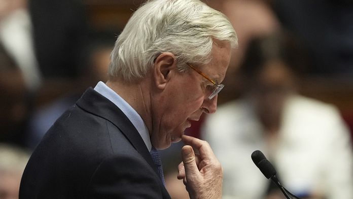 Francia, il crollo del governo e l'impatto problematico sull'Italia e l'Unione europea