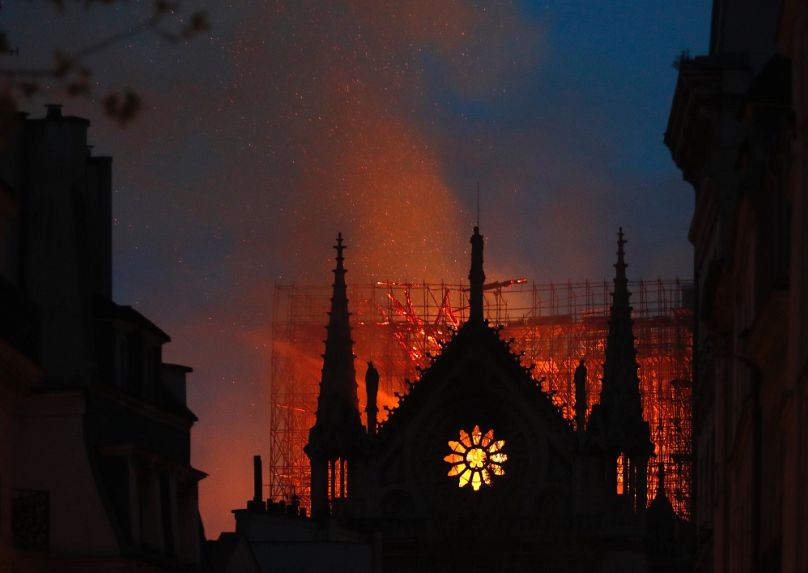 Lángokban a Notre-Dame, 2019. április 15-én