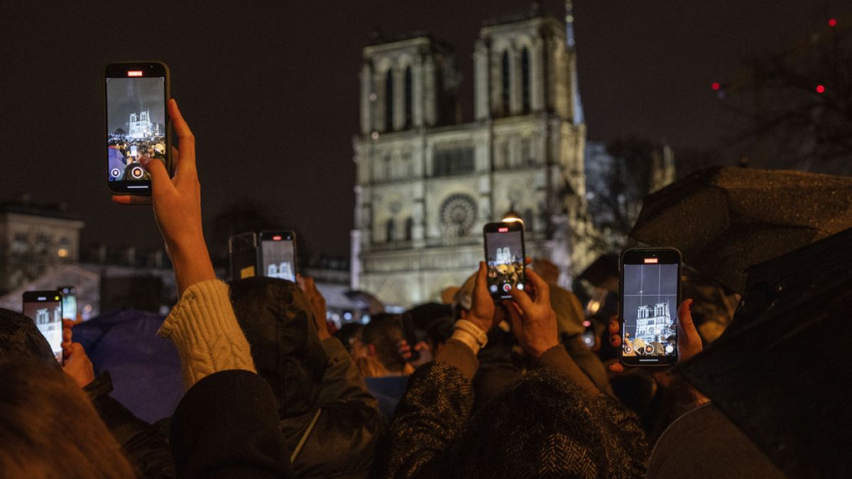 La cathédrale Notre-Dame de Paris a rouvert ses portes cinq ans après l'incendie