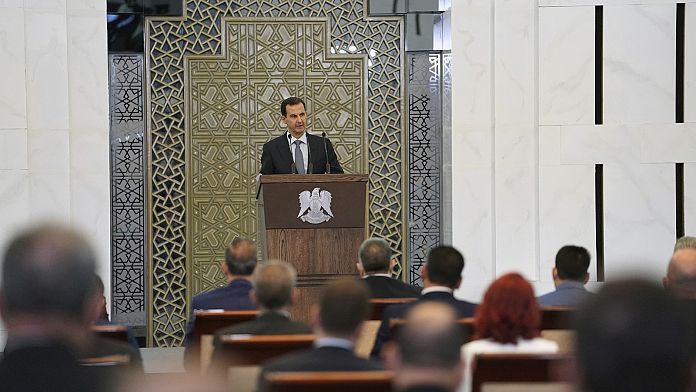 Le foto che mostrano Bashar al-Assad e sua moglie a Mosca sono false