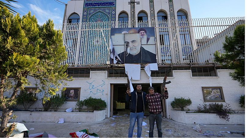 تصرف سفارت ایران به دست مخالفان اسد
