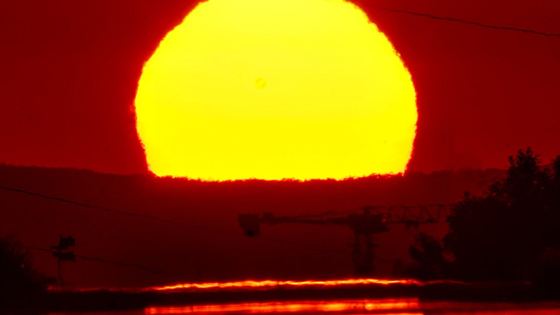 'Don't mess with the sun's rays,' EU scientists warn | Euronews