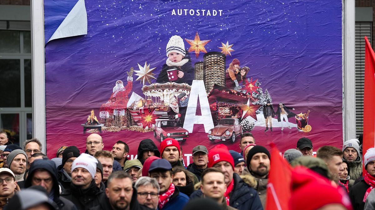 Volkswagen strike: 'Still a long way from a viable solution'