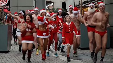 Runners during the 3.5km Father Christmas Marathon in Budapest, Hungary, 15.12.2024