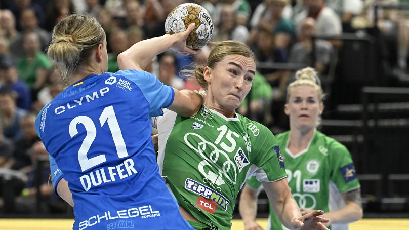 A Győri Audi ETO KC játékosa, Stine Oftedal (15) a BBM Bietigheim elleni budapesti BL-döntőben 2024. június 2-án.