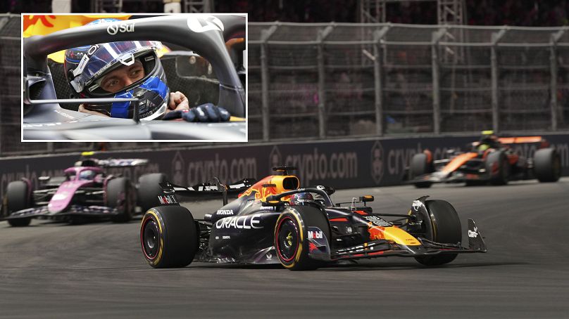 Max Verstappen, a Red Bull holland versenyzője a Forma-1-es autós gyorsasági világbajnokság Las Vegas-i Nagydíján 2024. november 23-án. 