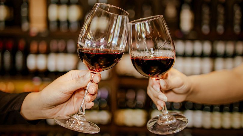 Existe una diferencia de opinión entre los investigadores sobre el efecto del vino en la salud del corazón