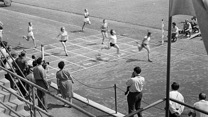 Úttörő atlétikai versenye az Úttörő Stadionban 1961-ben