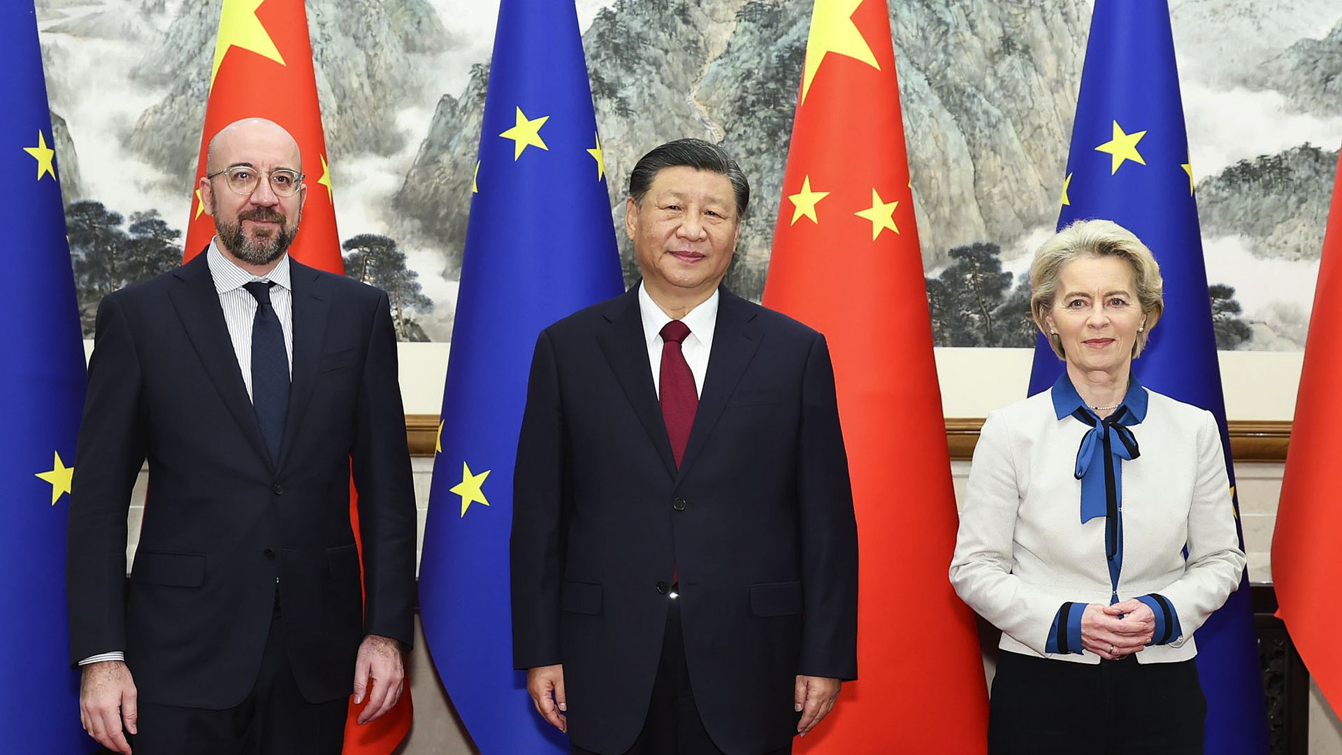 CHINA AND EU CLOSER AS THE U.S. LEAVES GLOBAL STAGE 🇨🇳🥳🇪🇺