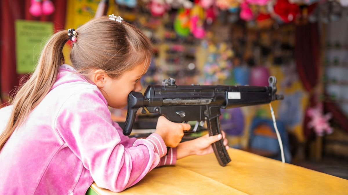 Poland introduces mandatory firearms training for schoolchildren amid  Russia threat | Euronews