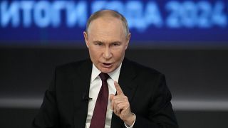 Il Presidente russo Vladimir Putin parla durante la sua conferenza stampa annuale a Gostinny Dvor a Mosca, Russia.