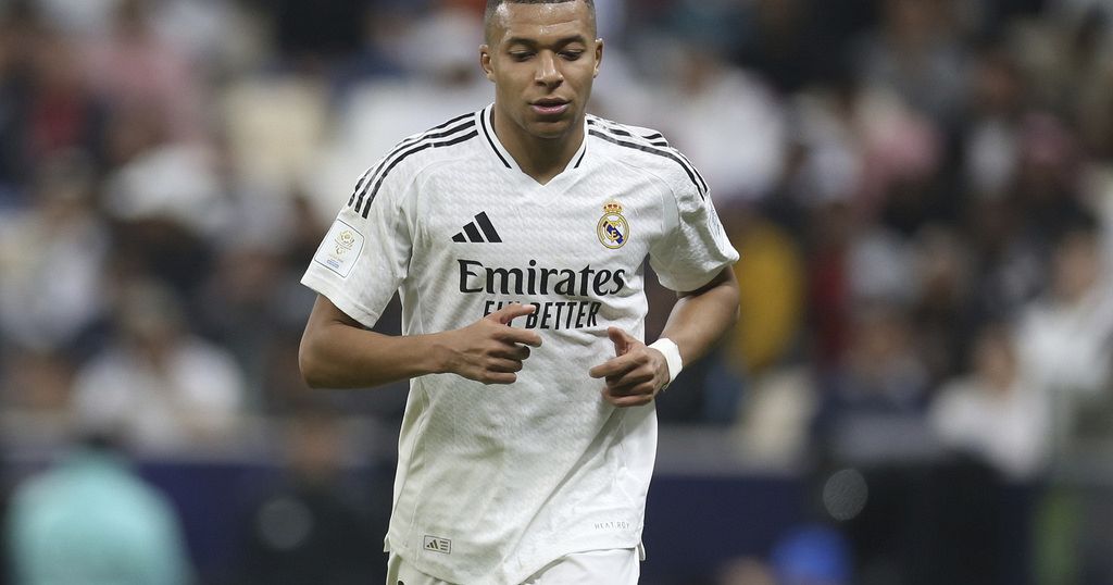 Real Madrid coach warns rivals that Kylian Mbappe is back on form