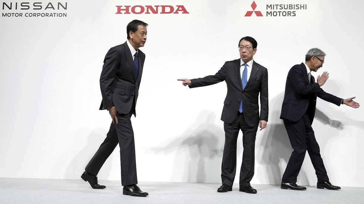 Japanese car makers Nissan and Honda announce plans to merge