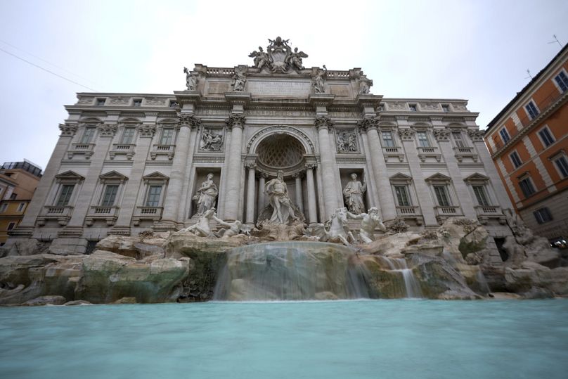 Vista de la Fontana de Trevi, uno de los monumentos más emblemáticos de Roma, el domingo 22 de diciembre de 2024.