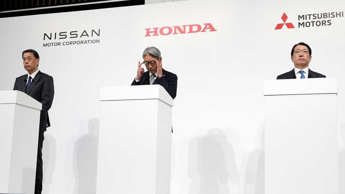 日本の自動車大手の連合。ホンダと日産、トヨタやフォルクスワーゲンに対抗するため合併を目指す