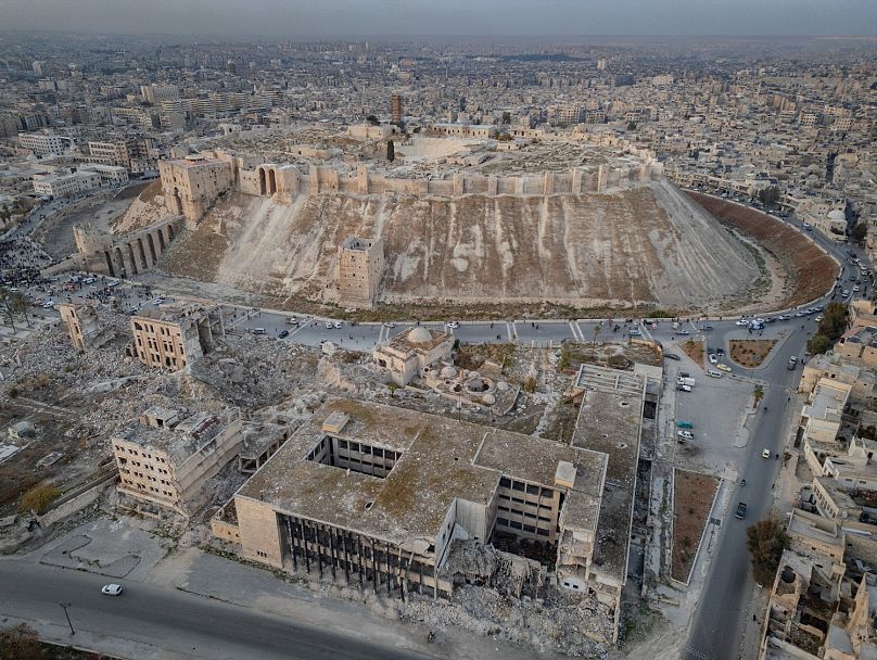 Una veduta aerea degli edifici distrutti ad Aleppo