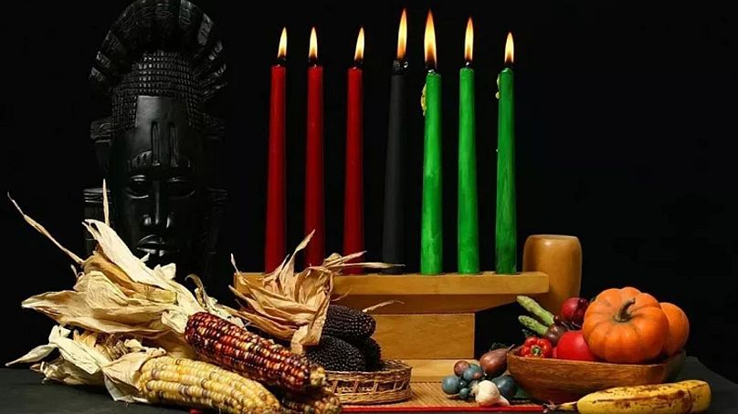 Table et bougies Kwanzaa