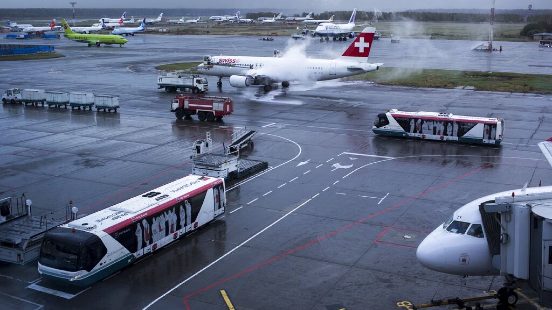 Russia: aeroporti di Mosca e Kaluga temporaneamente a mezzo servizio per minaccia droni