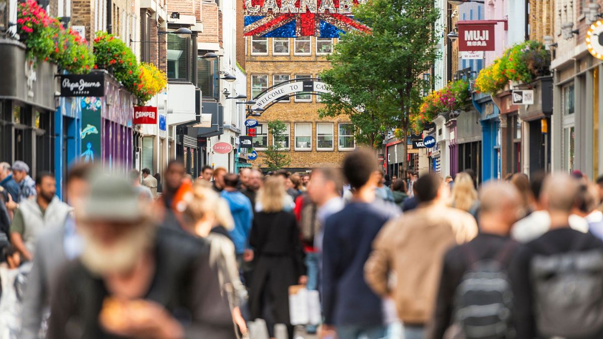 UK retailers fear the worst as shoppers shun Boxing Day sales