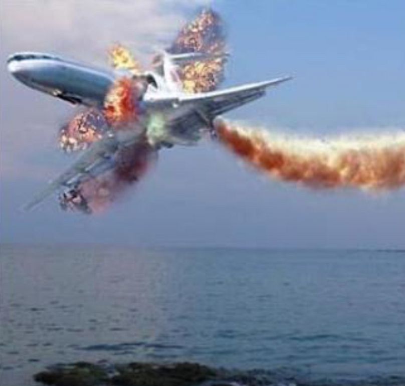 Találat éri a Siberia Airlines 1812-es járatát a Fekete-tenger felett (illusztráció), 2001. október 4-én