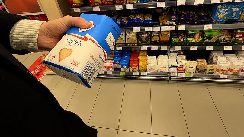 W czasie, gdy masło drożeje,  tanieją inne produkty. Najlepszym przykłądem jest cukier. Rok temu kilogram kosztował nawet 8 złotych, a dziś w promocji nawet 1,50 zł za kg.