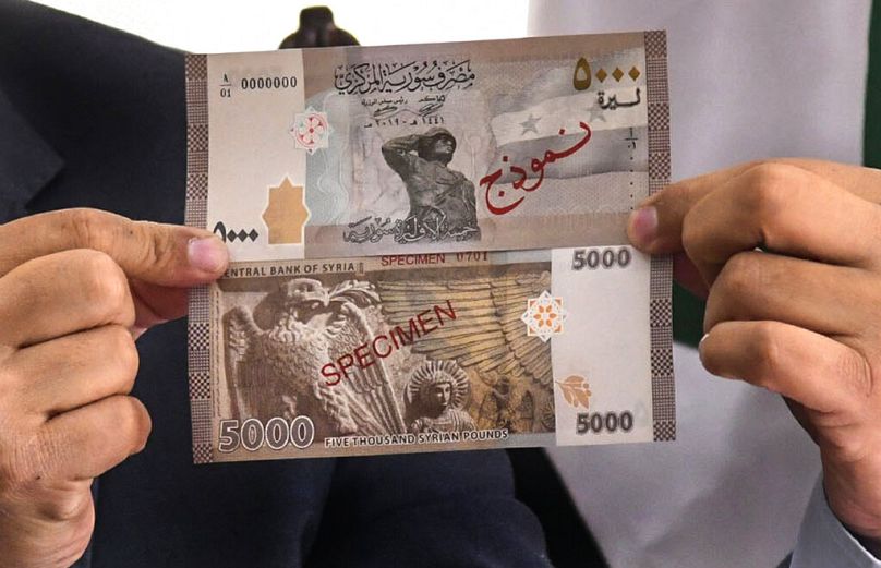 ورقة نقدية بقيمة 5000 ليرة سورية، دمشق سوريا، 24 يناير 2021.