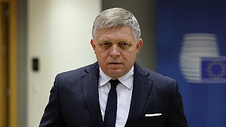 FILE: Il primo ministro slovacco Robert Fico partecipa a una tavola rotonda durante il vertice dell'UE a Bruxelles, 1 febbraio 2024.