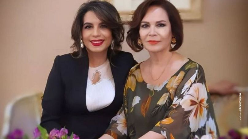 سپیده جندقی در کنار استاد پریسا 