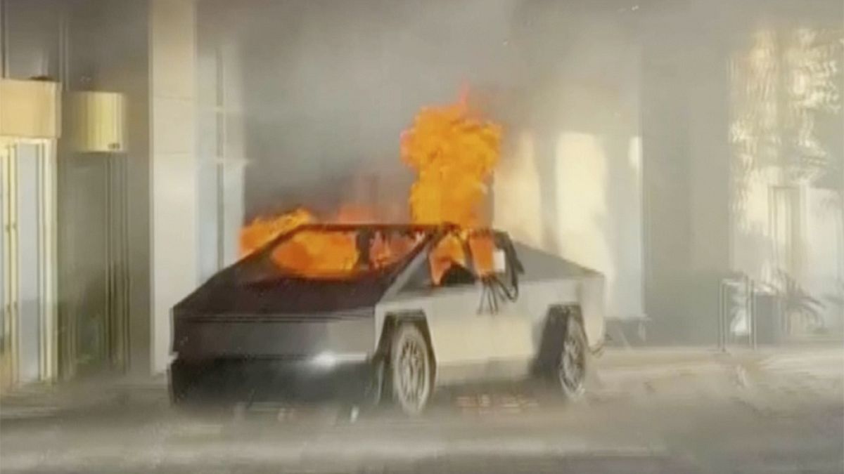 Video. See images of the Tesla exploding outside the Trump Hotel in Las Vegas.