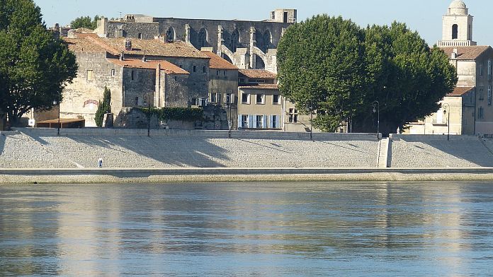 Francia, detenuto prende in ostaggio agenti e infermieri nel carcere di Arles